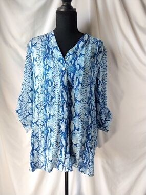 Misoka Blue Patterned Women's Blouse - Lightweight V-Neck Top